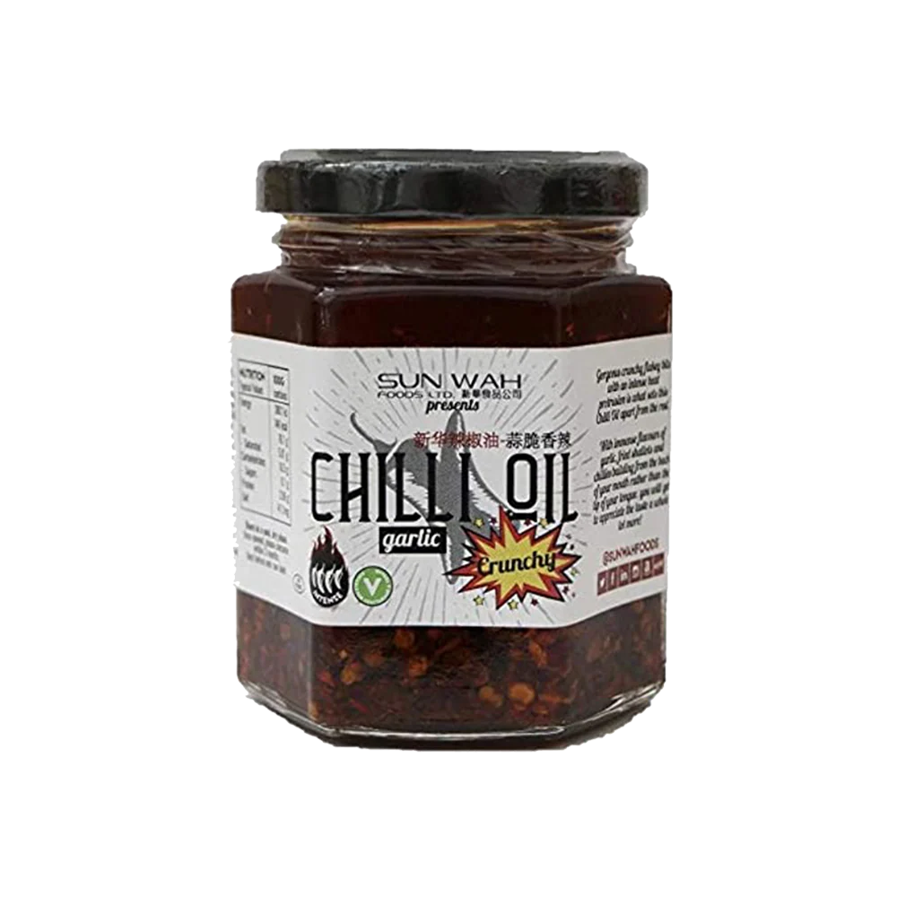 SUN WAH Chilli Oil With Garlic 170g
